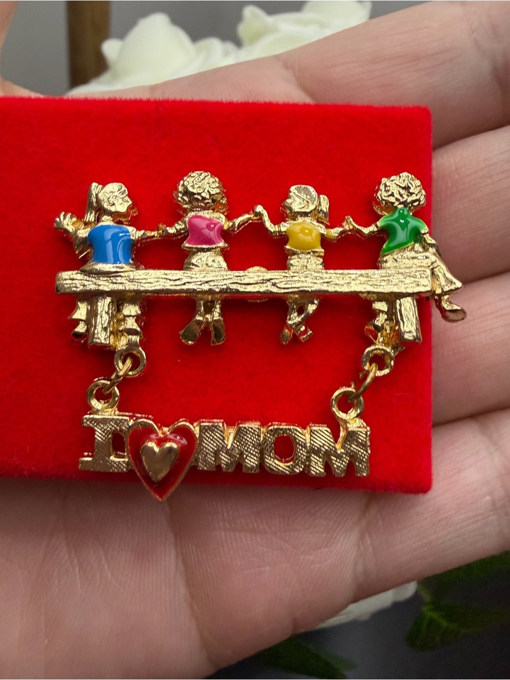 I ♥ MOM Gold Kids Brooch with Colorful Enamel Figures